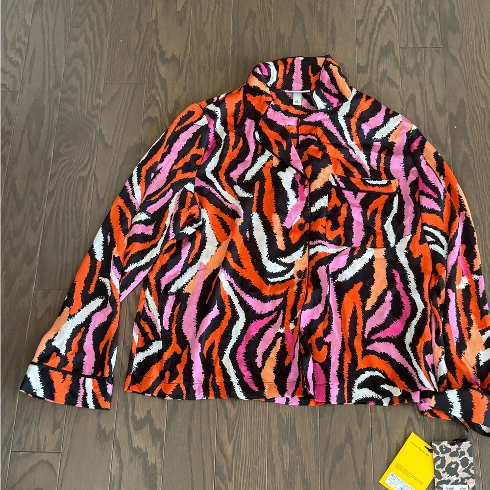 Diane vin Furstenberg by target two piece pajama set